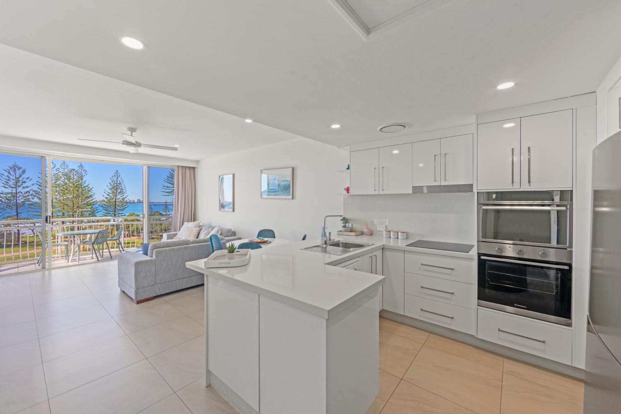 Aquarius 4* Alexandra Headland